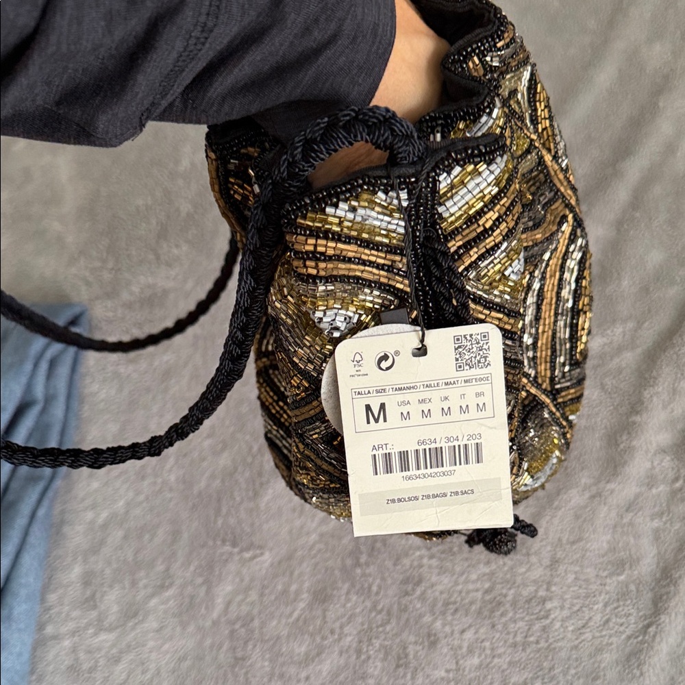 ZARA Handmade Black and Gold Women's Bag - Picture 4 of 7
